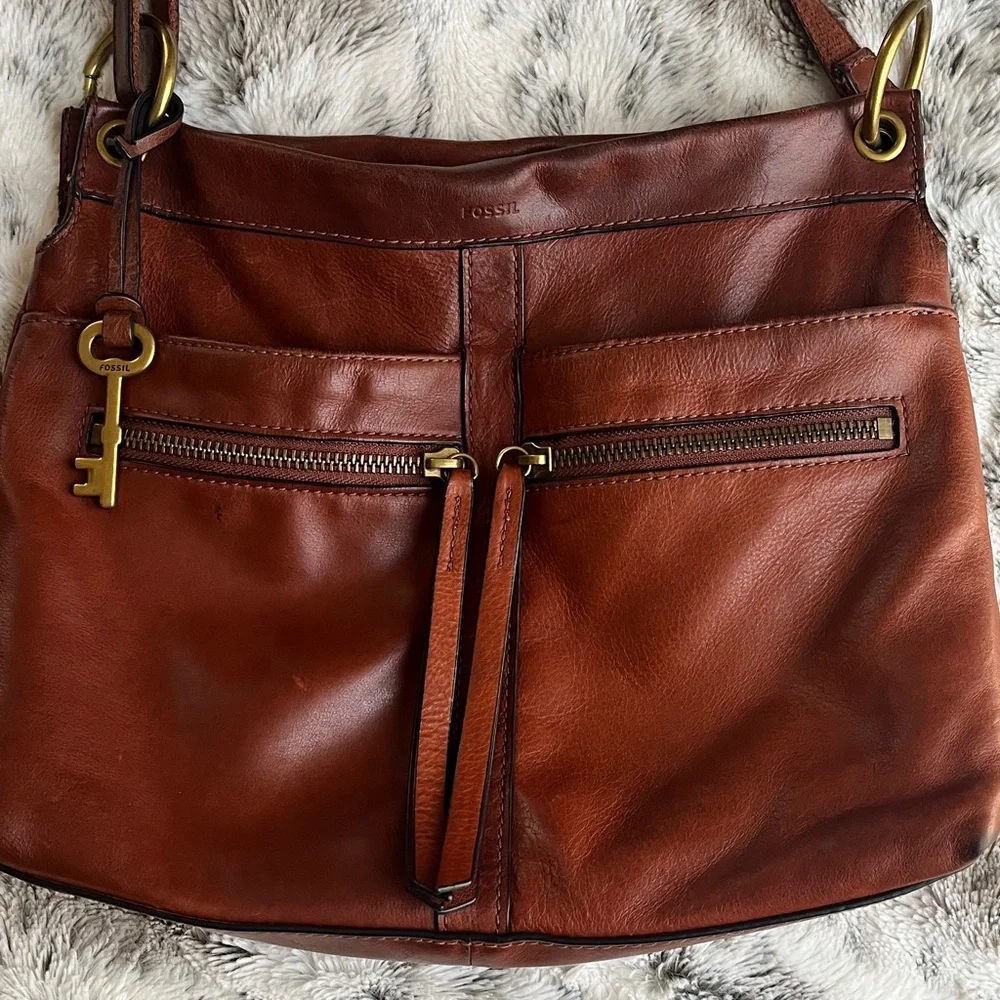 Leather Fossil Shoulder Cross Body Purse - Picture 2 of 6